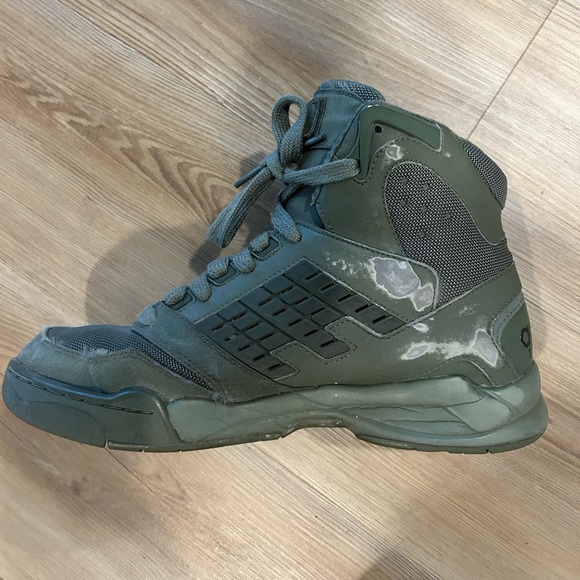 Adidas Torsion High Tops - Picture 6 of 6